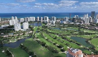 20351 W Country Club Dr TH17, Aventura, FL 33180
