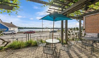 215 N Main St, Alma, WI 54610