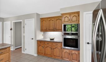 5 Shingle Mill Dr, Canton, CT 06019
