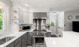 9 Good St, Billerica, MA 01821