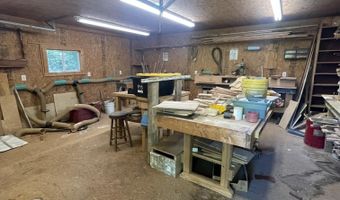 1136 Art Gallery Rd, Bedford, IN 47421