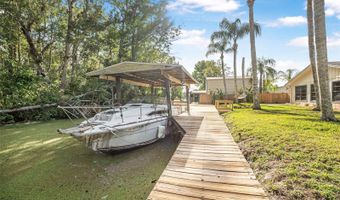 1877 RIVEREDGE Dr, Astor, FL 32102