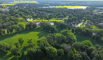 946 Emerald Hills Dr S, Arnolds Park, IA 51331
