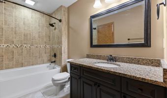 704 SW Coventry Cir, Ankeny, IA 50023