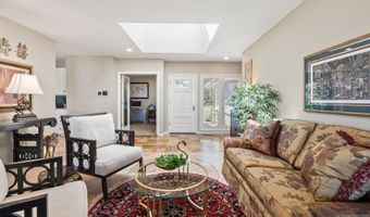 3276 W Hillcrest Ln, Boise, ID 83705
