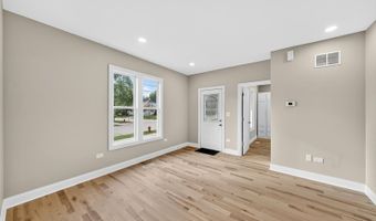 102 Center St, Algonquin, IL 60102