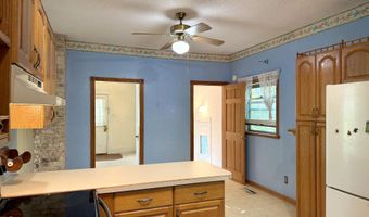 3023 Woodland St, Ames, IA 50014