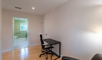 4614 ROXBURY Dr, Bethesda, MD 20814