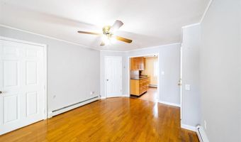 14 MEADOW St, Bayonne, NJ 07002