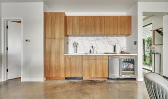 160 Park Pl, Arnolds Park, IA 51331