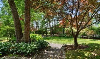 19 Preston Dr, Barrington, RI 02806