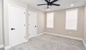 2644 E HOFFMAN St, Baltimore, MD 21213