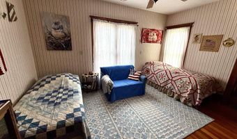 619 Q St, Aurora, NE 68818