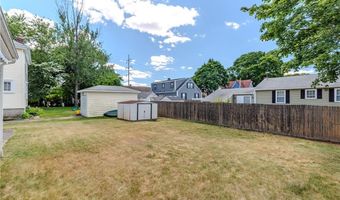 39 Fairview Ave, East Providence, RI 02914
