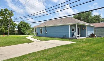 1102 S Mccampbell St, Aransas Pass, TX 78336