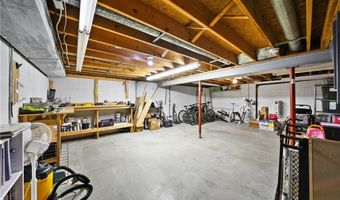 205 IRONWOOD Cir, Aurora, OH 44202