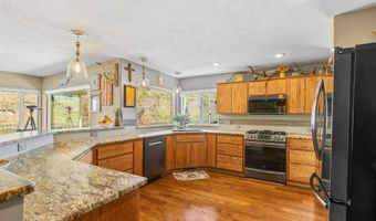 11056 Snake River Rd, Asotin, WA 99402