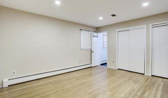 12 Van Gogh Ln, Airmont, NY 10901