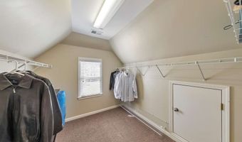 62 Applewood Ln, Acworth, GA 30101