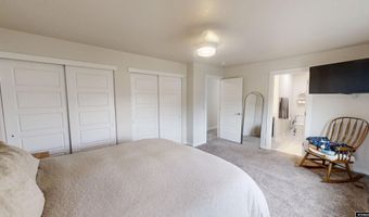 6015 Overlook Way, Mills, WY 82604