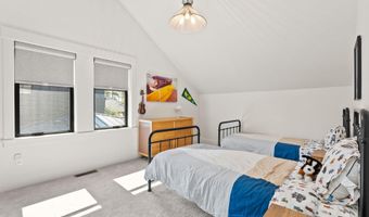 1185 NW Singleton Pl, Bend, OR 97703