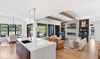 2100 Golfview Dr, Auburn, IN 46706