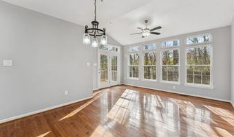 2000 GOLDEN MORNING Dr 32, Bowie, MD 20721