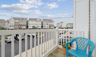 42227 CANARY GRASS Sq, Aldie, VA 20105