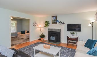 22 Sargent Rd, Brookline, NH 03033
