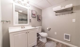 3 Luther St, Johnston, RI 02919
