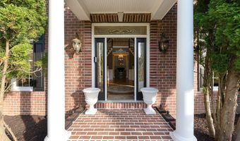 10 Lovegreen Ln, East Greenwich, RI 02818