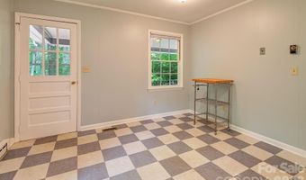 364 Pearson Dr, Asheville, NC 28801