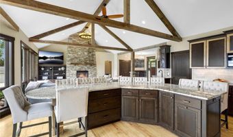 3420 Fairview Ave N, Arden Hills, MN 55112