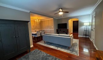 820 S WASHINGTON St 226, Alexandria, VA 22314