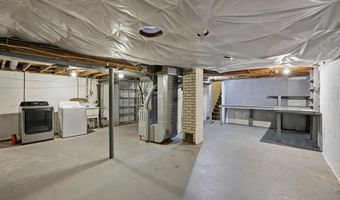 117 Robinson St, Allegan, MI 49010
