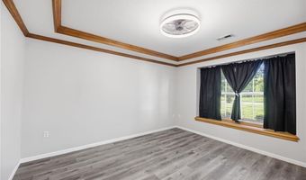 218 Hillside Dr, Baldwin City, KS 66006