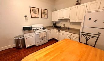 34 Farewell St 3, Newport, RI 02840