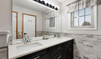 2703 10th Ave SW, Austin, MN 55912