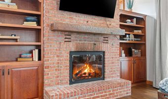 3901 N MILLWOOD Dr, Appleton, WI 54913