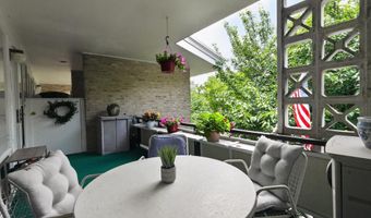 7551 SPRING LAKE Dr D-1, Bethesda, MD 20817