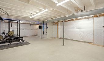 102 Windjammer Dr, Barnegat, NJ 08005