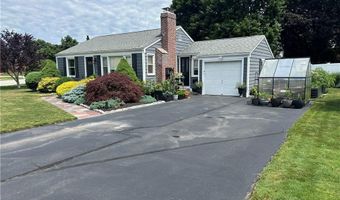 76 Poplar Dr, Cranston, RI 02920