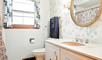 506 E Valley Ln, Arlington Heights, IL 60004