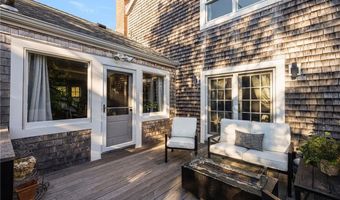 9 White Ter, Middletown, RI 02842
