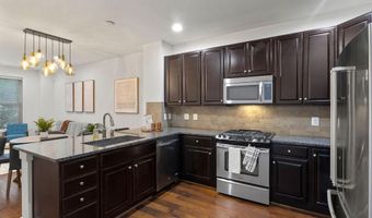 2215 RICHMOND Hwy 101, Alexandria, VA 22301