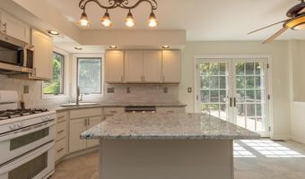 293 CHIPPENHAM Ln, Hockessin, DE 19707