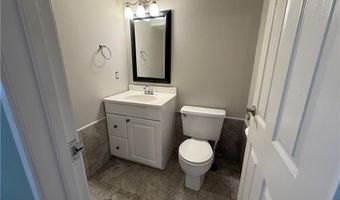 494 Woonasquatucket Ave 418, North Providence, RI 02911