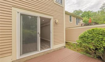 51 Brittania Dr 51, Danbury, CT 06811