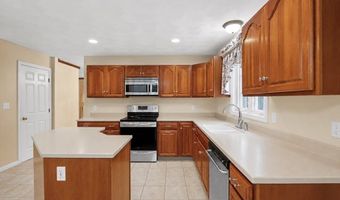 226 Tower Hill Rd, Cumberland, RI 02864