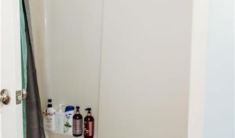 16 Ward Ave, Middletown, RI 02842